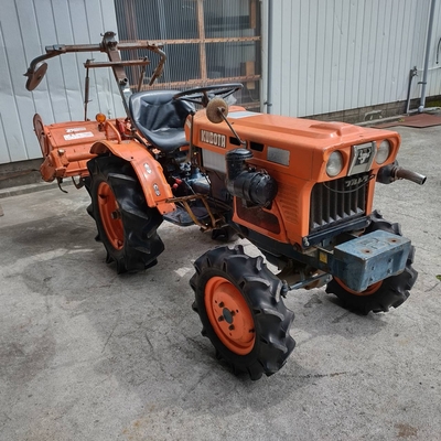 KUBOTA トラクター B7001