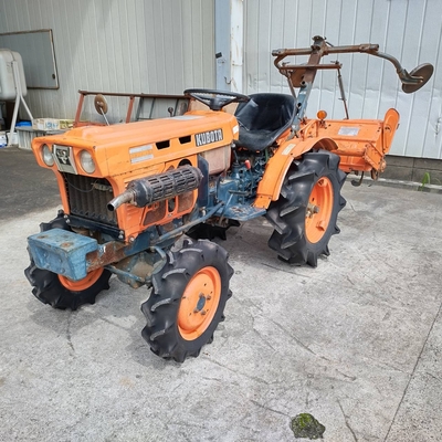 KUBOTA トラクター B7001