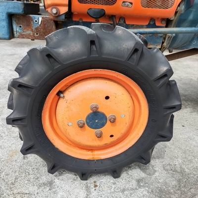 KUBOTA トラクター B7001