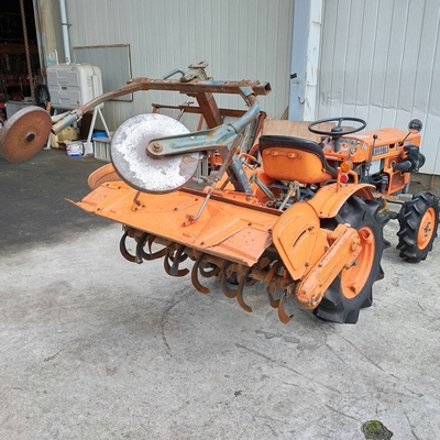 KUBOTA トラクター B7001