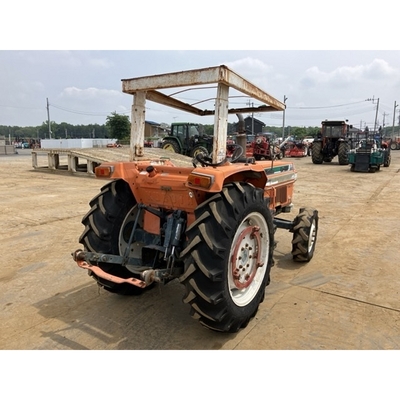 KUBOTA トラクター L1-33D