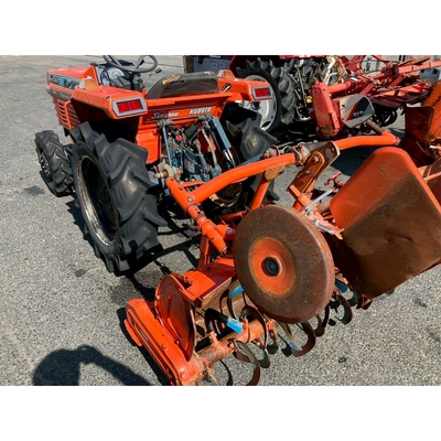 KUBOTA トラクター L1-205D