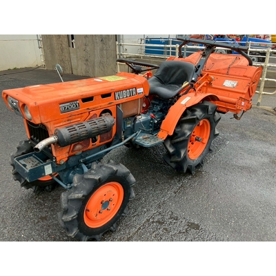 KUBOTA トラクター B7001