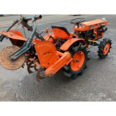 KUBOTA トラクター B7001