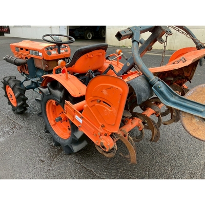 KUBOTA トラクター B7001