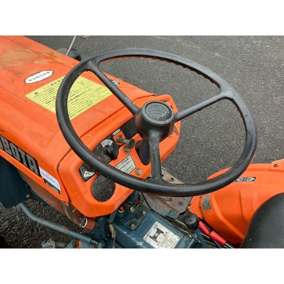 KUBOTA トラクター B7001