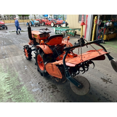 KUBOTA トラクター B7001