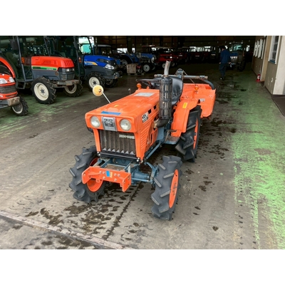 KUBOTA トラクター B7001