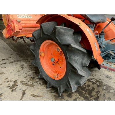 KUBOTA トラクター B7001