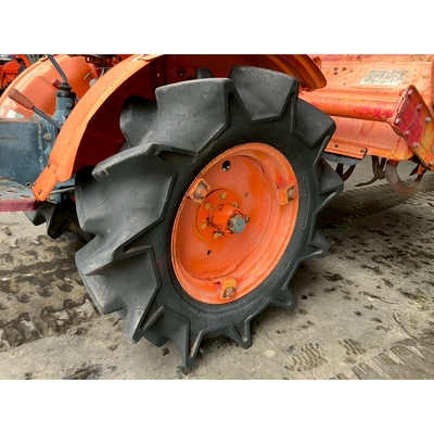 KUBOTA トラクター B7001