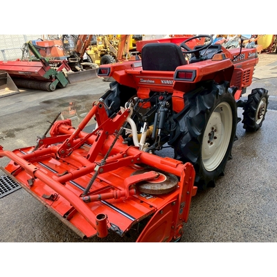 KUBOTA トラクター L1-235D