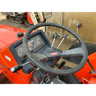 KUBOTA トラクター L1-235D