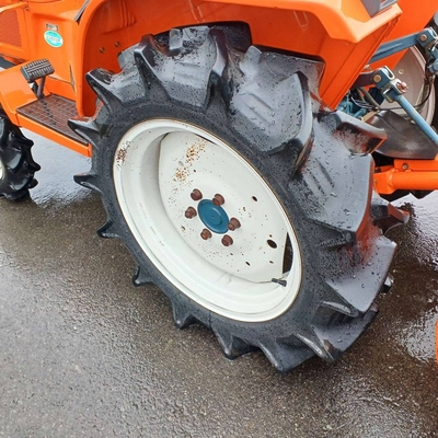 KUBOTA トラクター B1-17