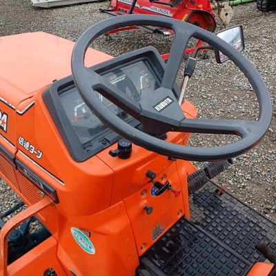 KUBOTA トラクター B1-17