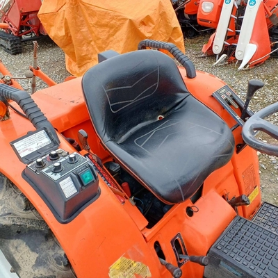 KUBOTA トラクター B1-17