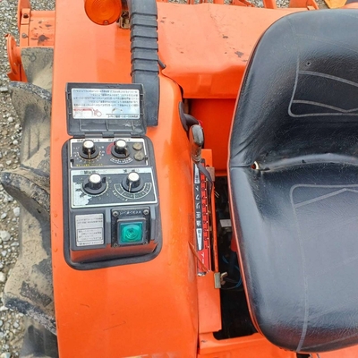 KUBOTA トラクター B1-17
