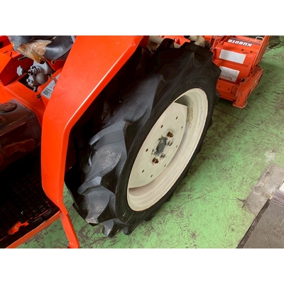 KUBOTA トラクター L1-195D