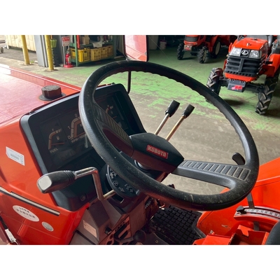 KUBOTA トラクター L1-195D