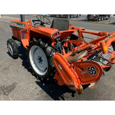KUBOTA トラクター L1-18