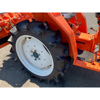 KUBOTA トラクター L1-18