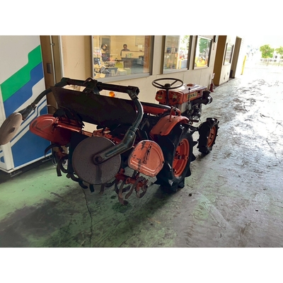 KUBOTA トラクター B7000D