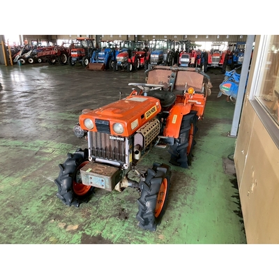 KUBOTA トラクター B7000D