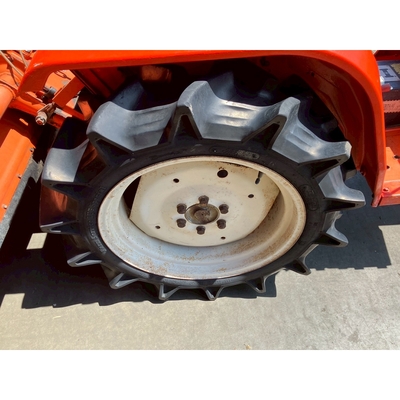 KUBOTA トラクター B1600