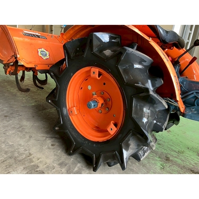 KUBOTA トラクター B7001D
