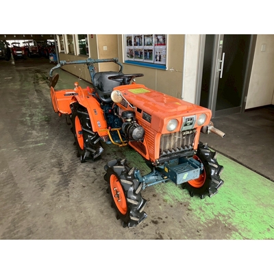 KUBOTA トラクター B7001D