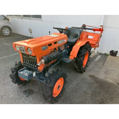 KUBOTA トラクター B7001D