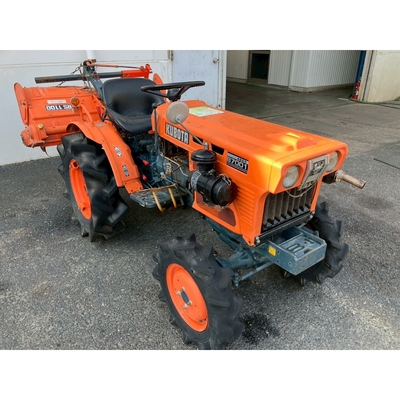KUBOTA トラクター B7001D
