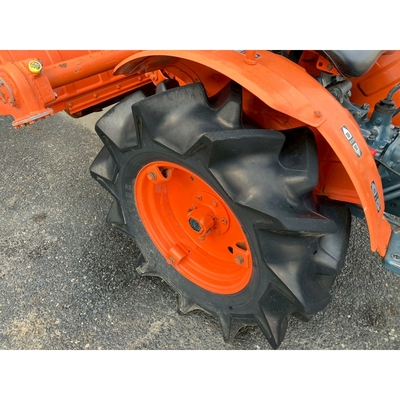 KUBOTA トラクター B7001D