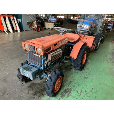 KUBOTA トラクター B5000D