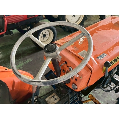 KUBOTA トラクター B7000D