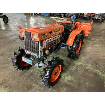 KUBOTA トラクター B7000D
