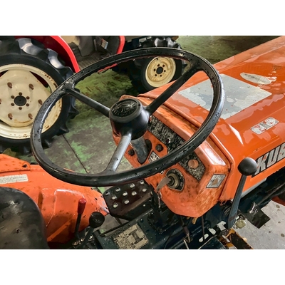KUBOTA トラクター B7001D
