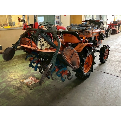 KUBOTA トラクター B7001D