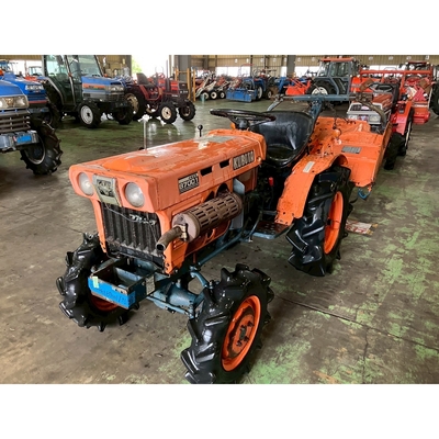 KUBOTA トラクター B7001D