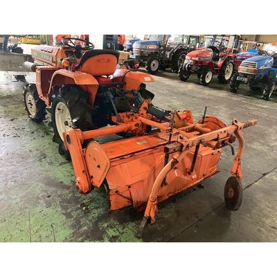 KUBOTA トラクター B1402M