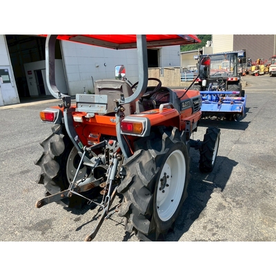 KUBOTA トラクター 