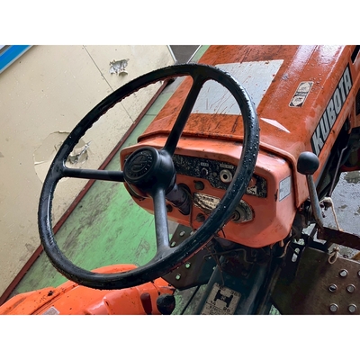 KUBOTA トラクター B7001D