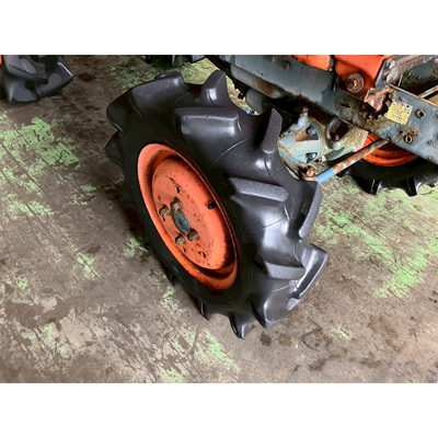 KUBOTA トラクター B7001D