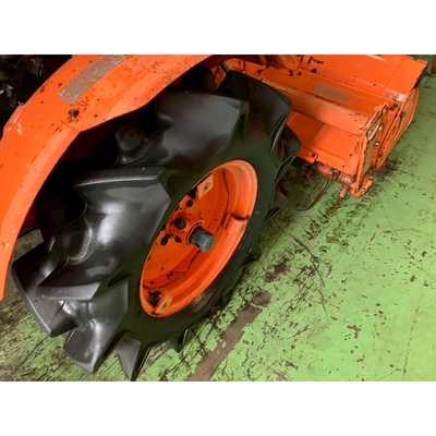 KUBOTA トラクター B7001D
