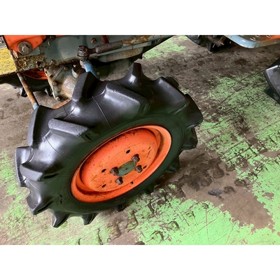 KUBOTA トラクター B7001D