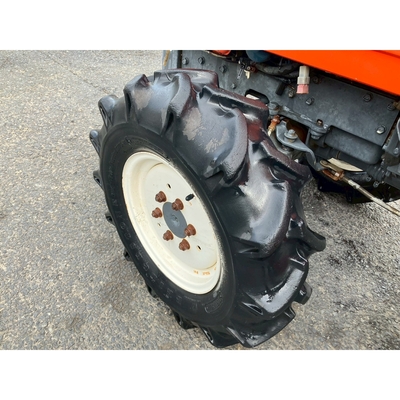 KUBOTA トラクター GB200