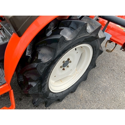 KUBOTA トラクター GB200