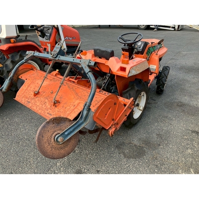KUBOTA トラクター XB-1