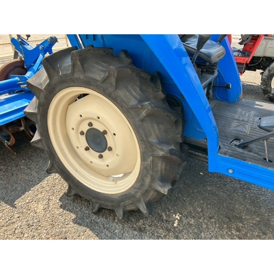 ISEKI トラクター TA230F