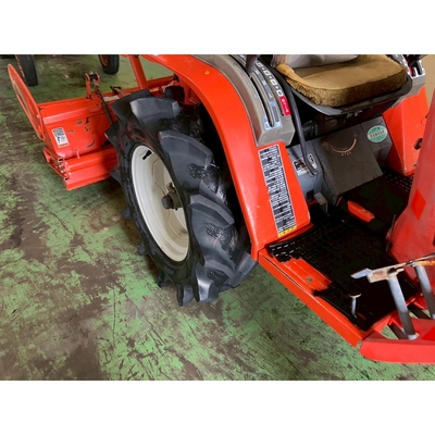 KUBOTA トラクター B52