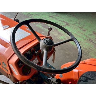KUBOTA トラクター B7001D